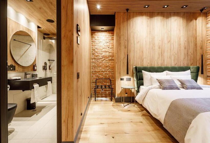 غرفة قياسية بالطابق الأرضى, Schuster Boarding House