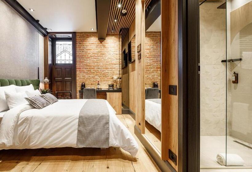 غرفة قياسية بالطابق الأرضى, Schuster Boarding House