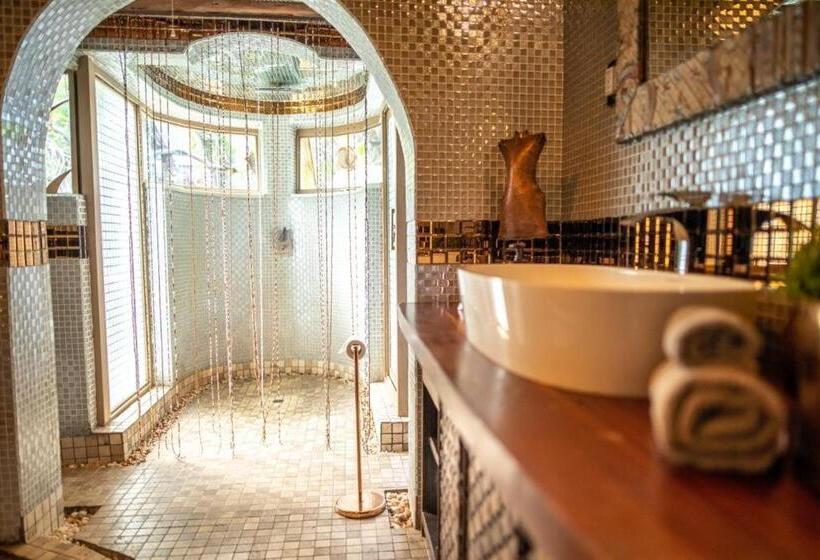 带花园景观和一个卧室的别墅, Hippomoon Lodge Game Reserve