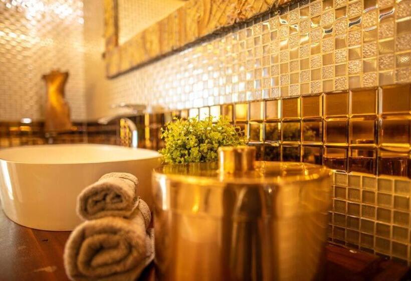 带花园景观和一个卧室的别墅, Hippomoon Lodge Game Reserve