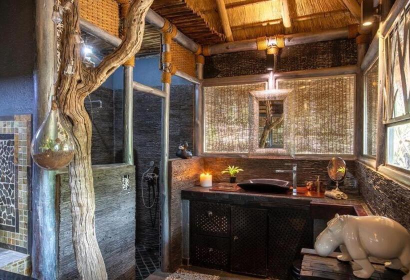 Люкс Deluxe Кровать Кинг, Hippomoon Lodge Game Reserve