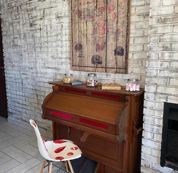 Президентский Люкс, Hippomoon Lodge Game Reserve