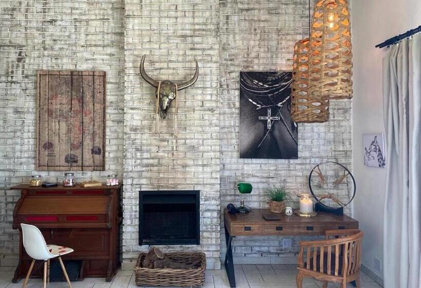 Президентский Люкс, Hippomoon Lodge Game Reserve