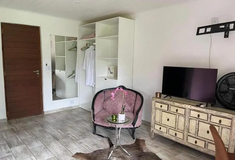 سوییت سوپریور, Hippomoon Lodge Game Reserve