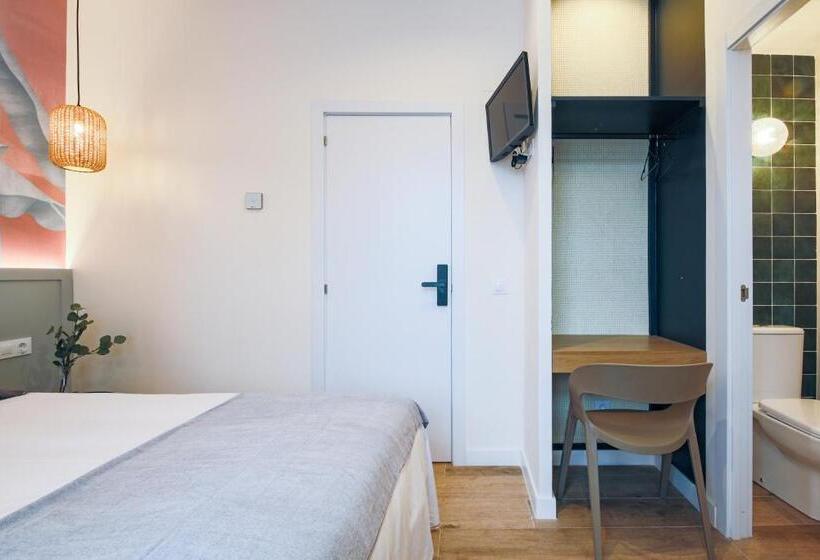 اتاق استاندارد, Home42