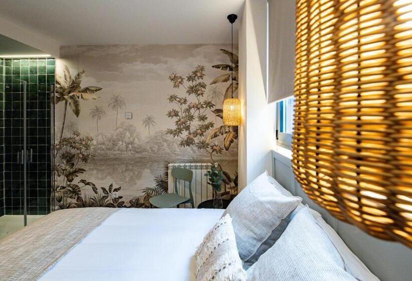 اتاق استاندارد, Home42