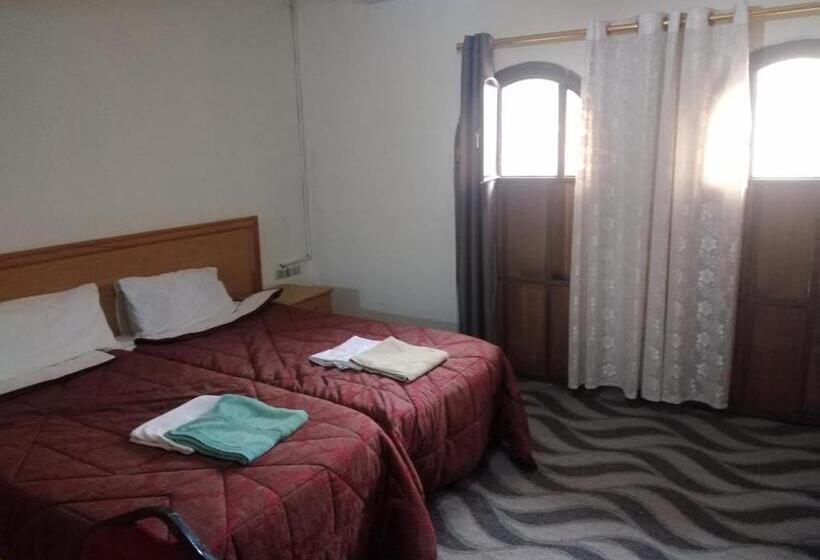 اتاق استاندارد با تخت بزرگ, Queen Ayloa Hotel&restaurant