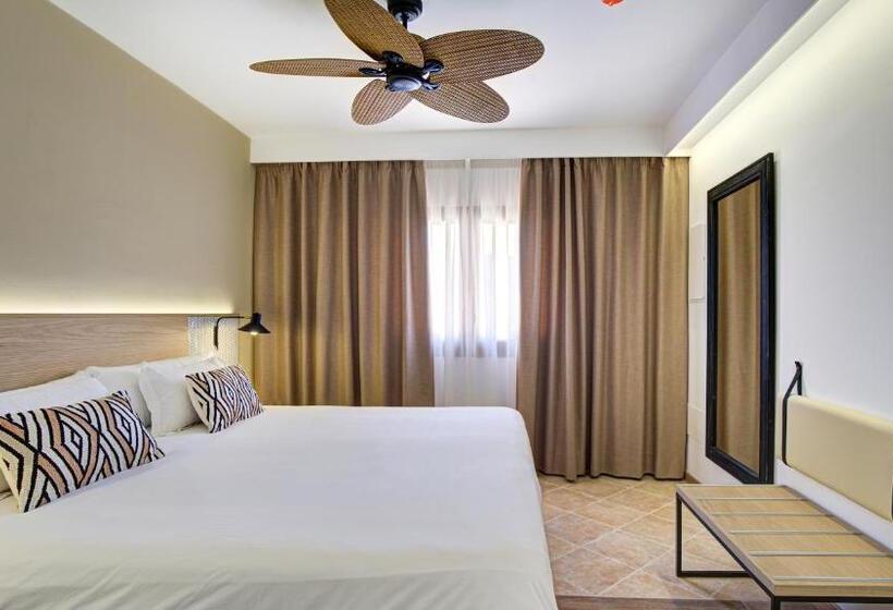 شقة عائلية, Arena Castillo