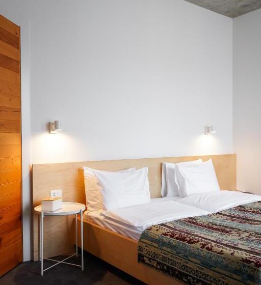 Номер Deluxe, Dilijani Tun Hotel & Restaurant