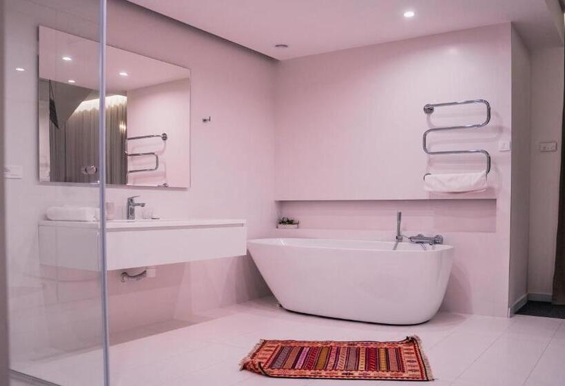 Люкс Superior, Dilijani Tun Hotel & Restaurant