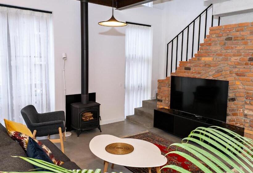 Люкс, Dilijani Tun Hotel & Restaurant