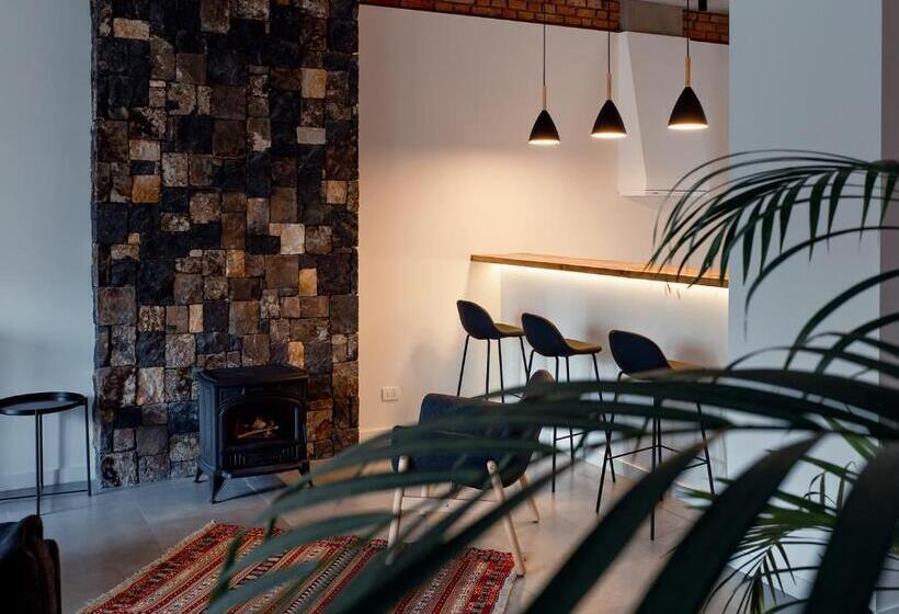 Апартаменты 3 Спальни, Dilijani Tun Hotel & Restaurant