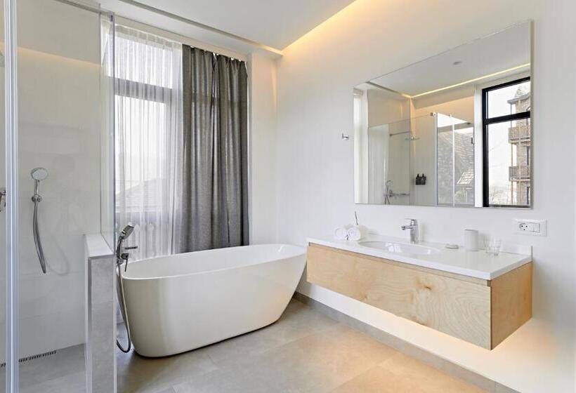 Family Suite, Dilijani Tun Hotel & Restaurant