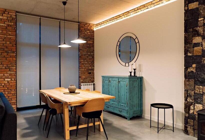 Апартаменты 3 Спальни, Dilijani Tun Hotel & Restaurant