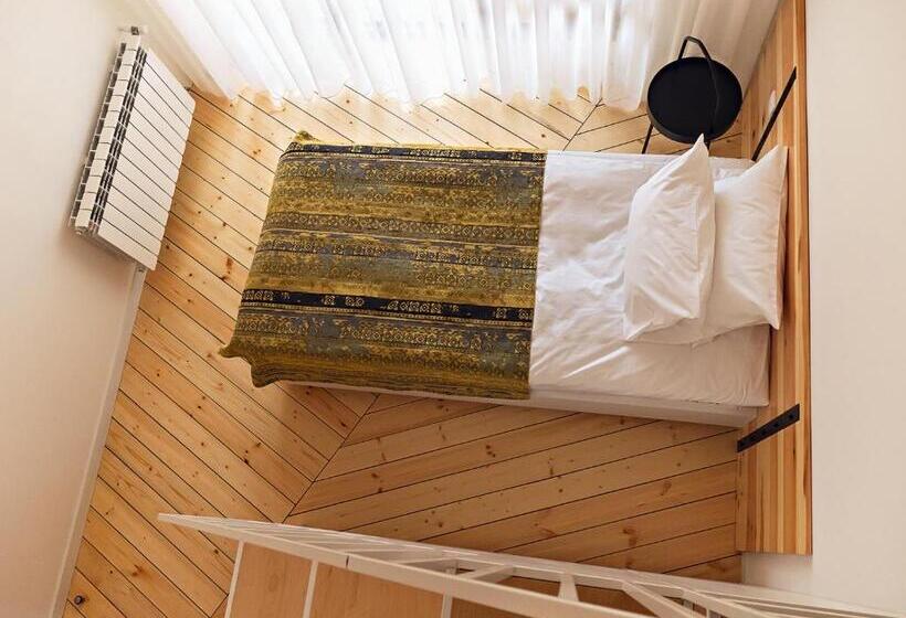 Апартаменты 3 Спальни, Dilijani Tun Hotel & Restaurant