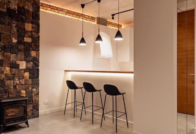 Апартаменты 3 Спальни, Dilijani Tun Hotel & Restaurant