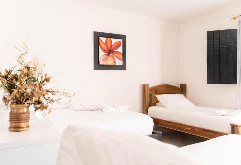 スタンダードトリプルルーム, Finca Hotel La Quinta De Torrione