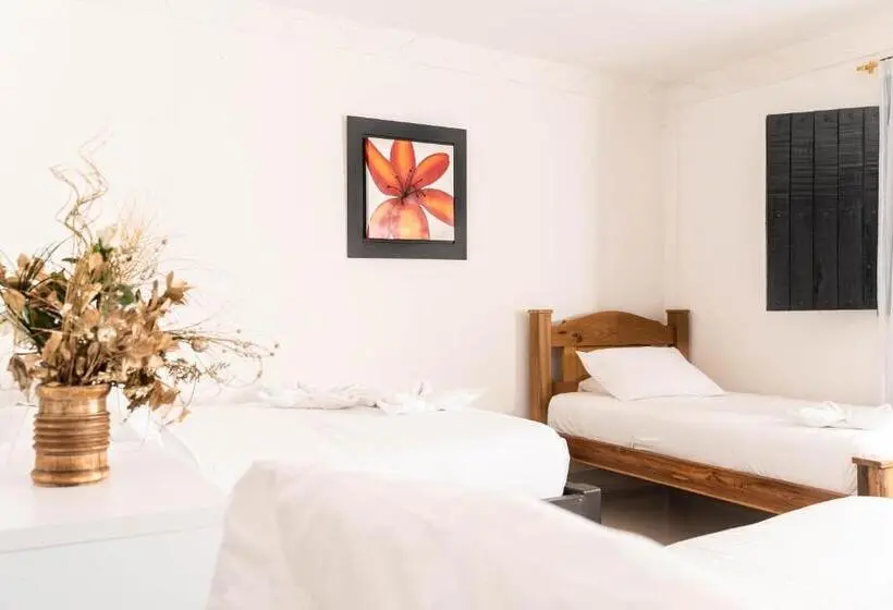 スタンダードトリプルルーム, Finca Hotel La Quinta De Torrione