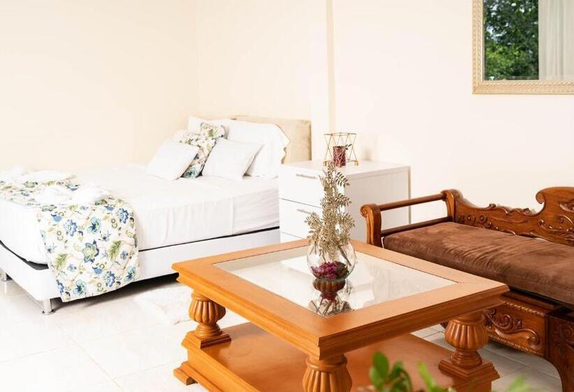 デラックスの4人部屋, Finca Hotel La Quinta De Torrione