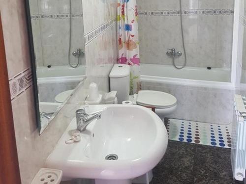 エコノミールーム, Corcubión Playa De Quenxe