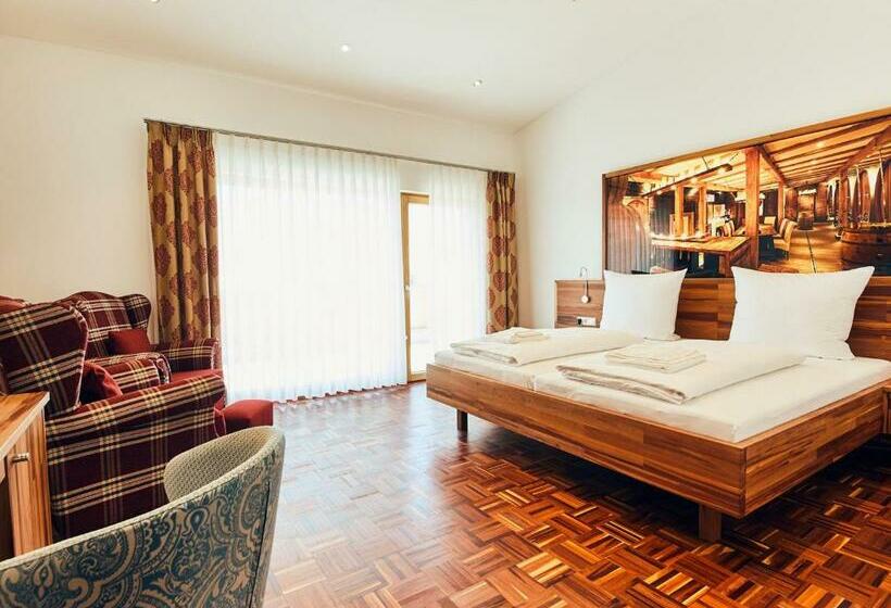 Номер Стандарт Вид на Озеро, Hornstein Weingut, Vinothek & Gastronomie