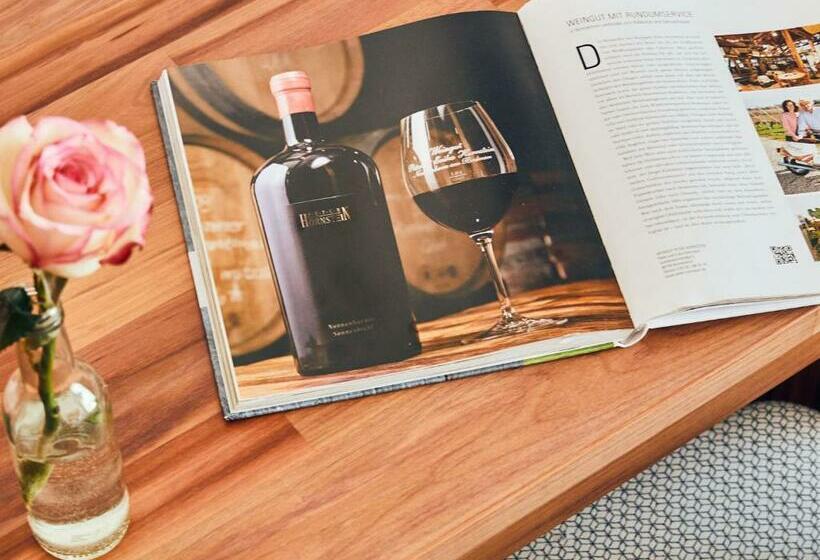Номер Стандарт Вид на Озеро, Hornstein Weingut, Vinothek & Gastronomie