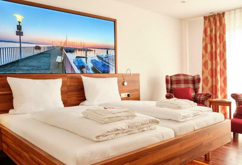 Номер Стандарт, Hornstein Weingut, Vinothek & Gastronomie