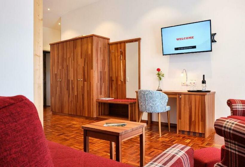 Люкс, Hornstein Weingut, Vinothek & Gastronomie