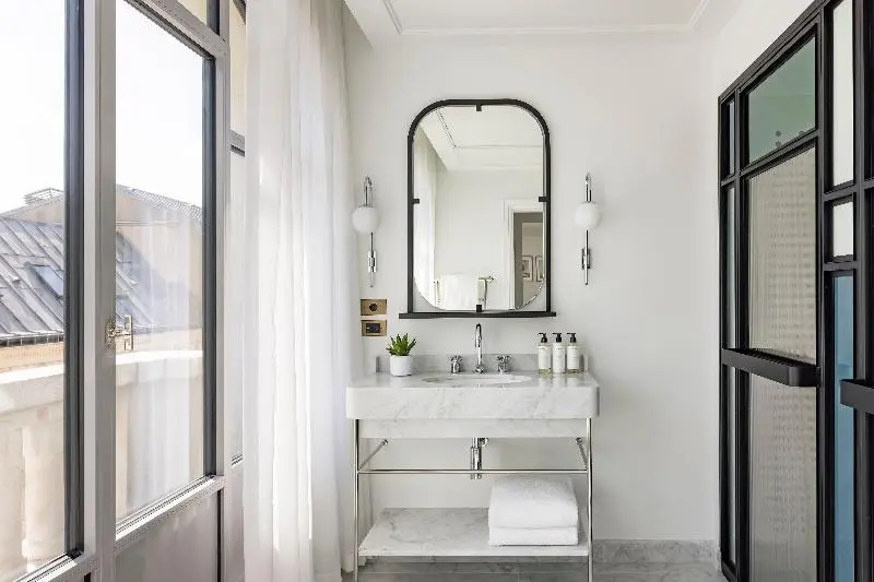 プレミアムルーム, Kimpton St Honoré Paris, an Ihg Hotel