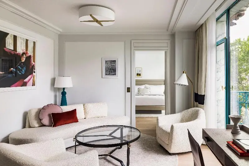 キングサイズベッドのスイートルーム, Kimpton St Honoré Paris, an Ihg Hotel