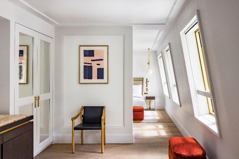 带大床的套房, Kimpton St Honoré Paris, an Ihg Hotel