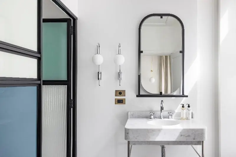 スタンダードルーム, Kimpton St Honoré Paris, an Ihg Hotel