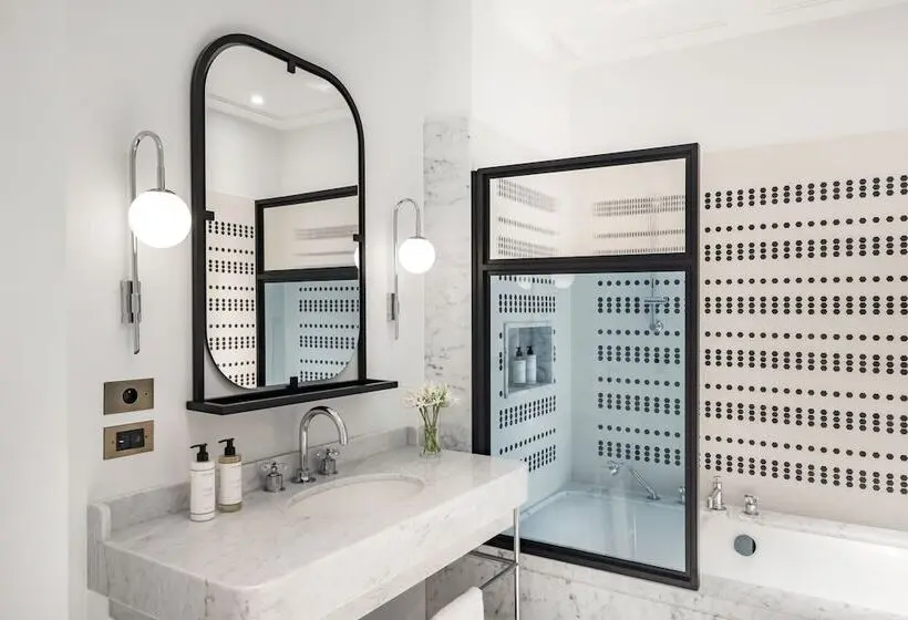 プレミアムルーム, Kimpton St Honoré Paris, an Ihg Hotel