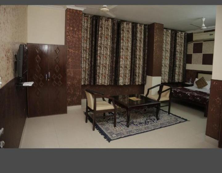 سوییت خانوادگی, Siti Castle