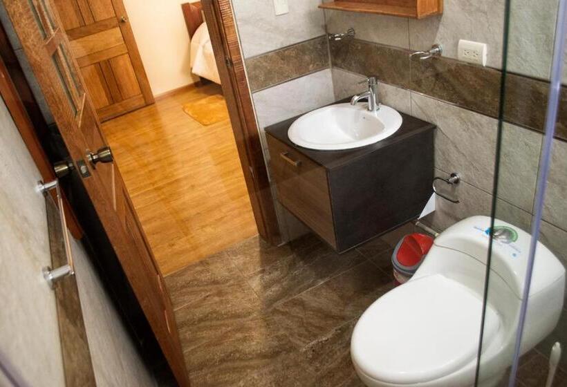 اتاق استاندارد سه نفره, Imperial Zumbahua