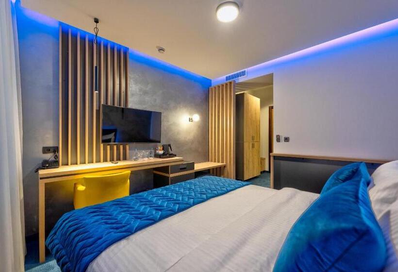 اتاق استاندارد, Aria