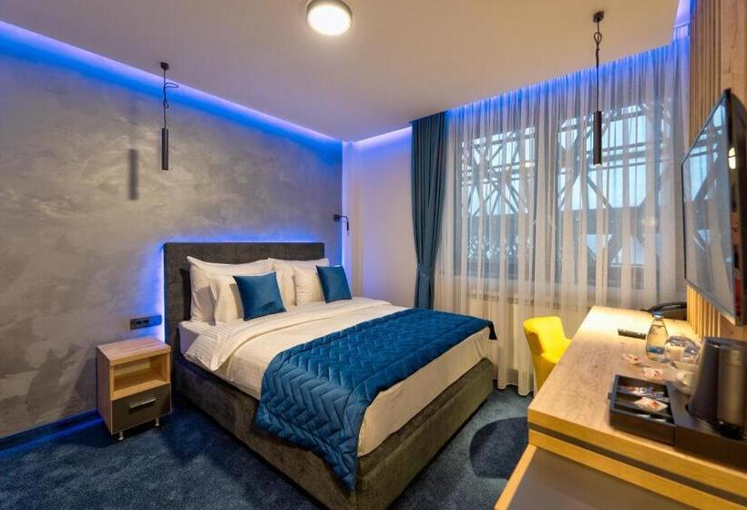 اتاق استاندارد, Aria