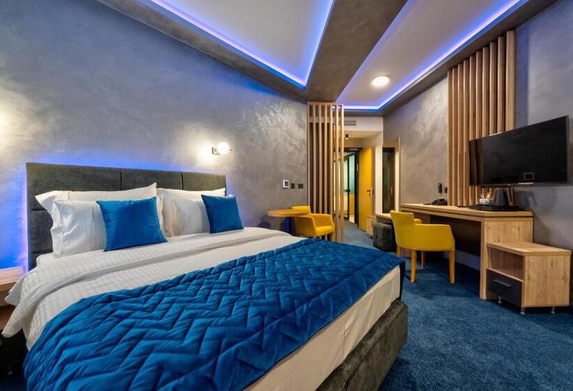 استودیوی استاندارد, Aria