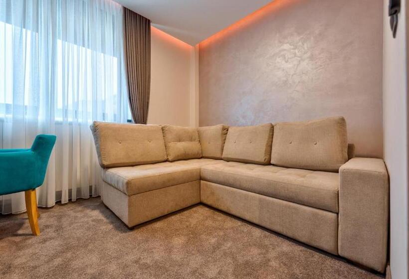 آپارتمان 2 خوابه, Aria