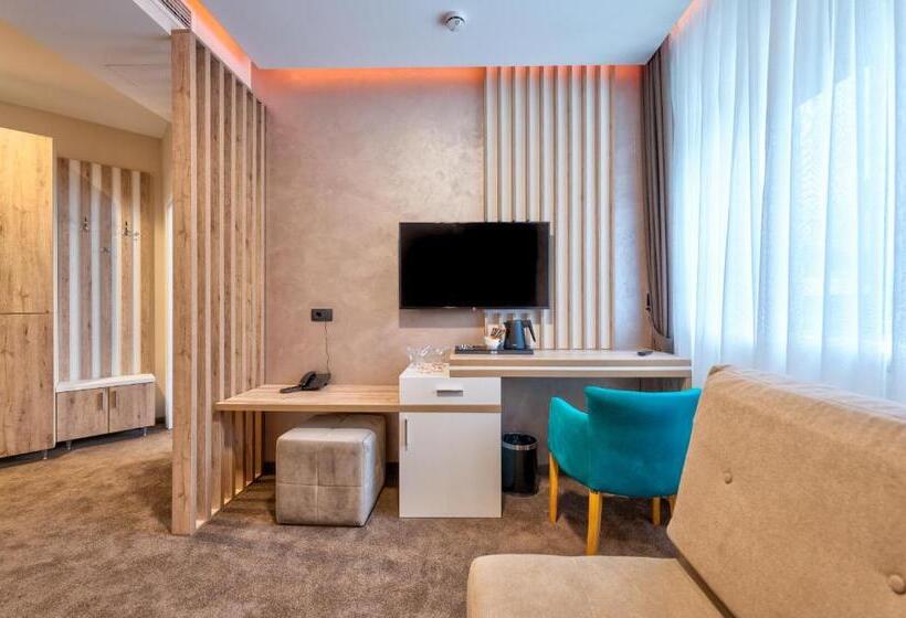 آپارتمان 2 خوابه, Aria