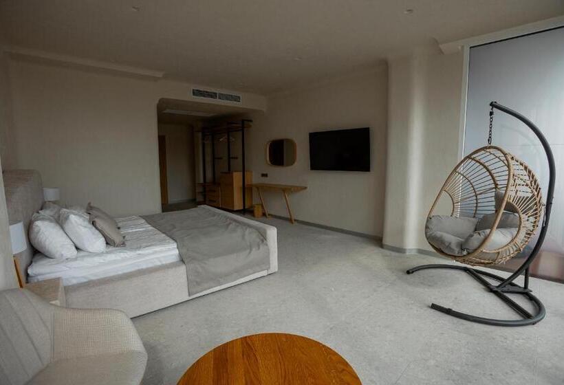 اتاق لوکس, Marine Residence