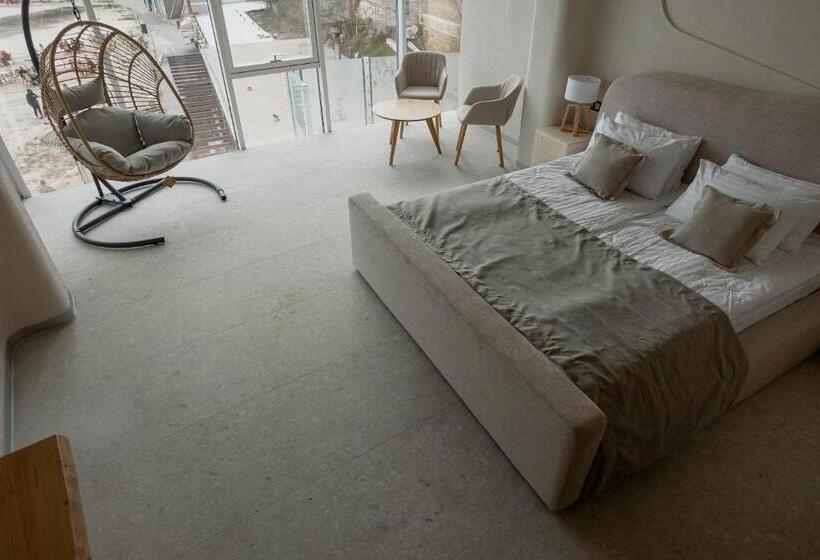 اتاق لوکس, Marine Residence