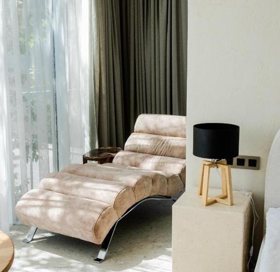 اتاق استاندارد با چشمانداز دریا, Marine Residence