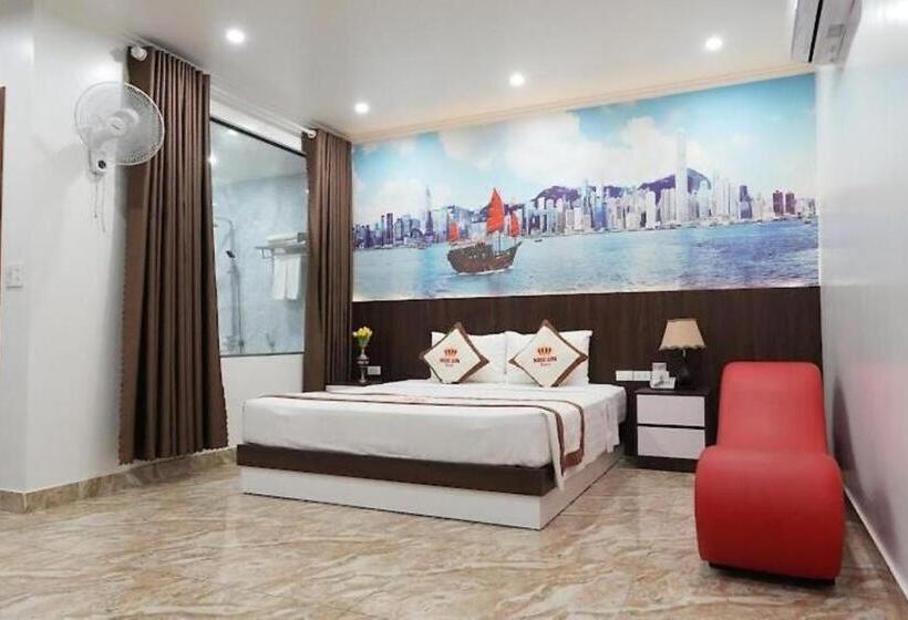 اتاق لوکس, Ngọc Sơn