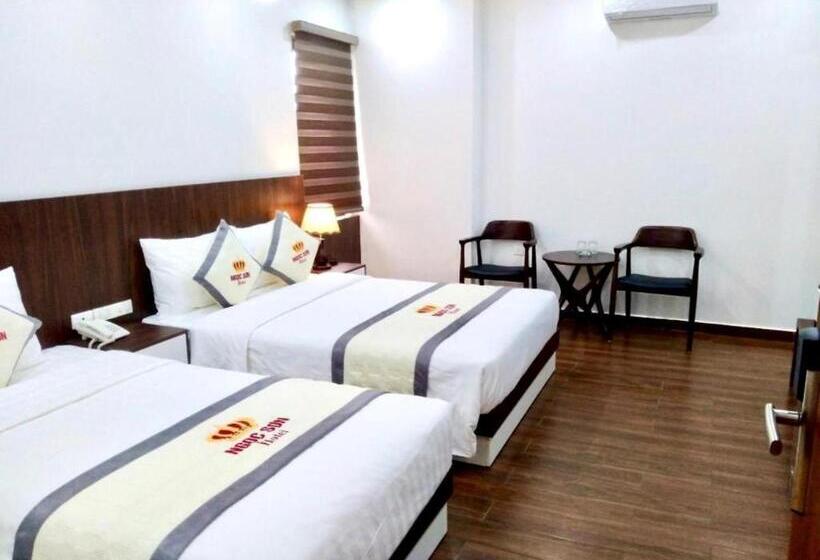 اتاق سوپریور چهار تخته, Ngọc Sơn