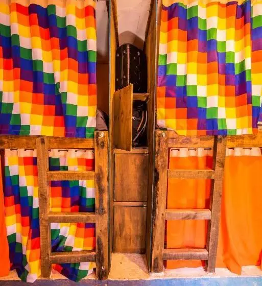 ルームシェアのワンベッド, Casa Voyage Hostel