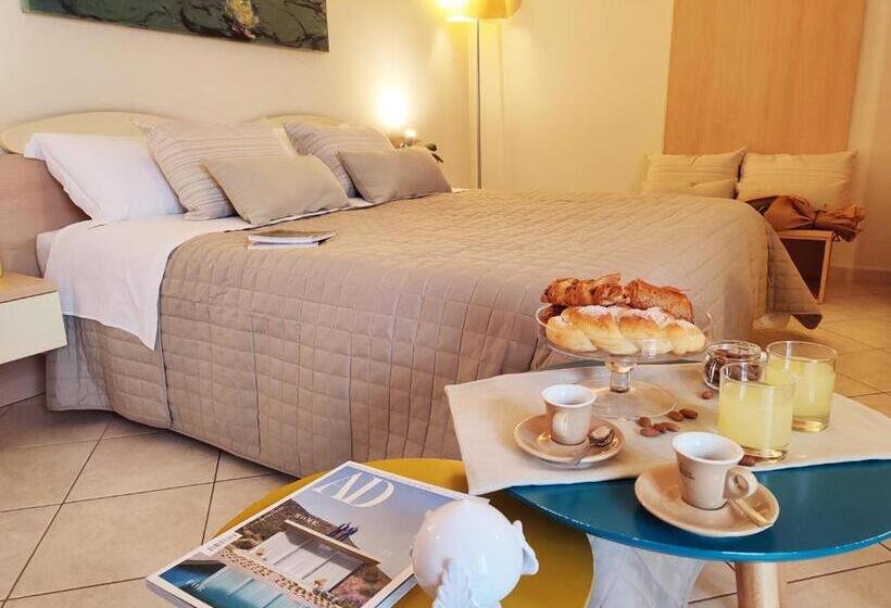 スタンダードトリプルルーム, Avantgarde