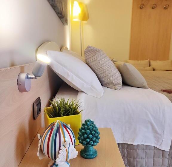 スタンダードトリプルルーム, Avantgarde