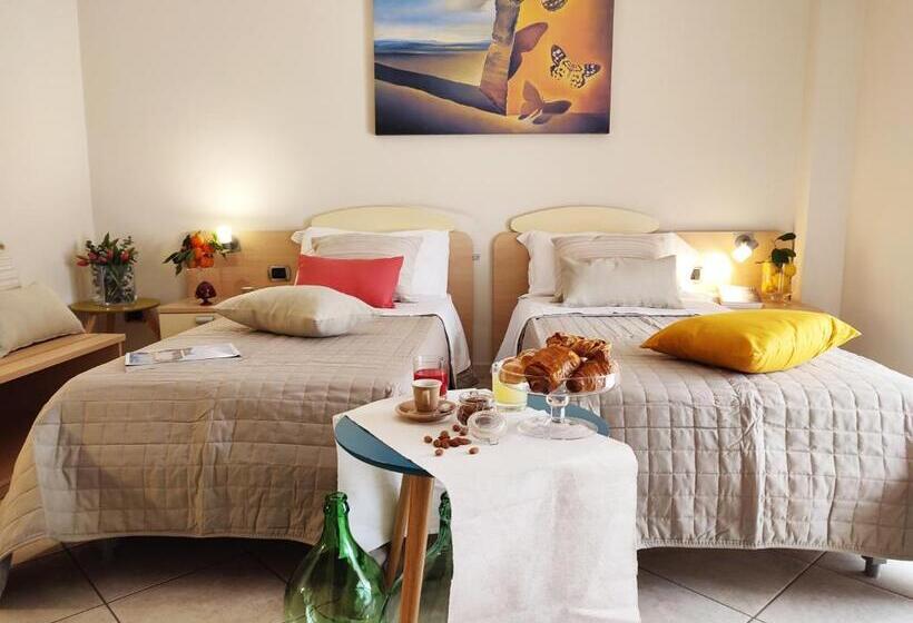 スタンダードルーム, Avantgarde