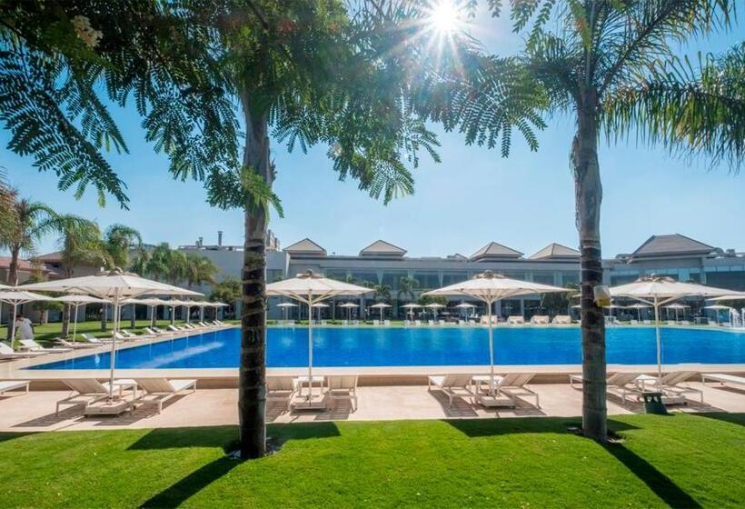 اتاق داخلی دلوکس, Dusit Thani Lakeview Cairo